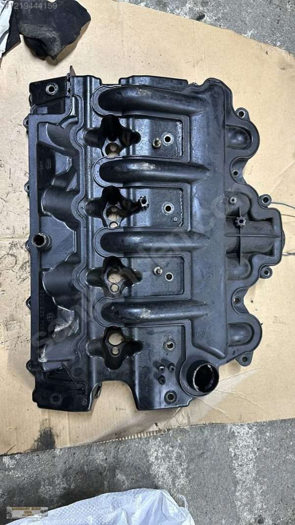 KÜLBÜTÖR KAPAĞI MASTER-II-G9U 2.5 DCİ ORJİNAL-8200714033